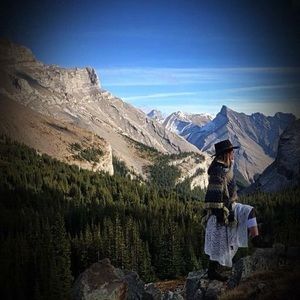 Meet your Posher, Robin